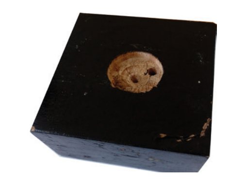 Wooden/Plastic Block for Beam Balance and Syringe (MGE-1310)